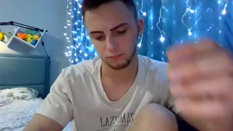 Golden boyyy21 online show from January 12, 1:53 am