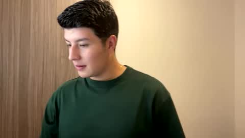 goldenknight33 online show from October 28, 5:26 pm