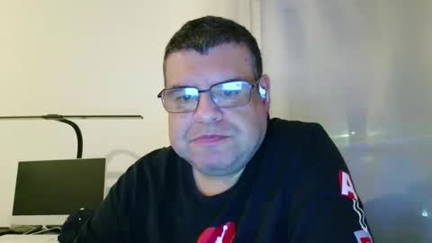 Snapshot of gomezgonz5 chatting on September 11, 7:24 pm gomezgonz5 online show from September 11, 7:24 pm