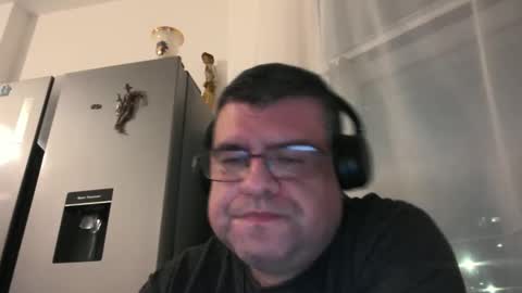 Snapshot of gomezgonz5 chatting on October 17, 9:08 pm gomezgonz5 online show from October 17, 9:08 pm