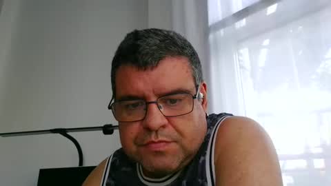 Snapshot of gomezgonz5 chatting on September 27, 4:05 pm gomezgonz5 online show from September 27, 4:05 pm