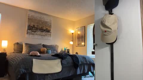 Goodjob Jay online show from October 24, 3:36 pm