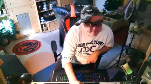 google5001 online show from April 25, 8:39 am