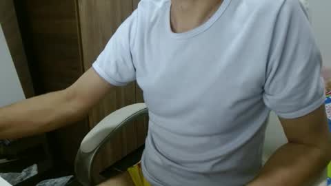 Andres online show from April 13, 1:01 pm