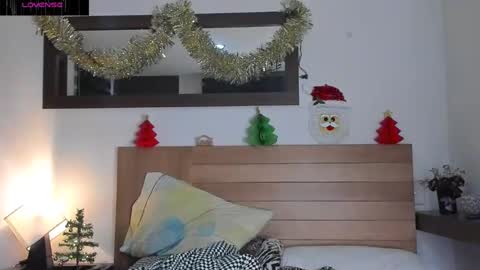 Juan online show from December 10, 1:40 am