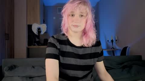 Greg-independent model online show from April 12, 9:49 pm