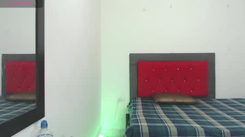 gregoryhoot1 online show from June 7, 3:13 am