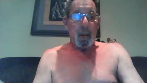 greybeard6868 online show from December 10, 2:46 am