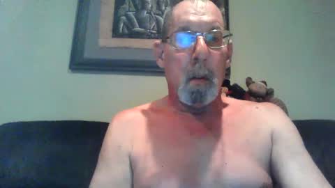 greybeard6868 online show from December 17, 1:38 pm