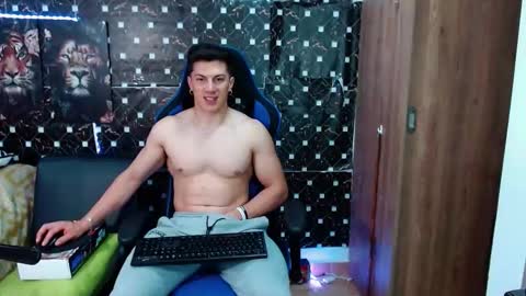 griego01 online show from September 28, 6:11 am