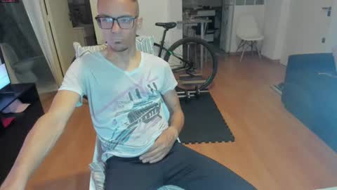 Snapshot of guachin_new chatting on September 22, 3:28 am guachin_new online show from September 22, 3:28 am