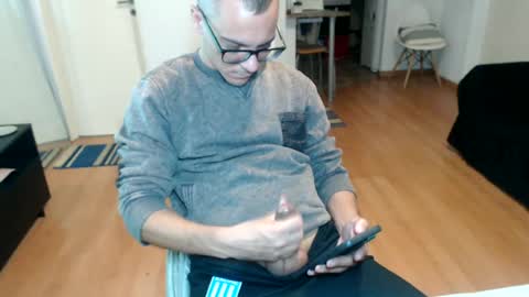guachin_new online show from July 4, 10:24 pm
