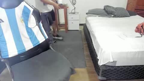 Snapshot of guachin_new chatting on December 8, 12:29 am guachin_new online show from December 8, 12:29 am