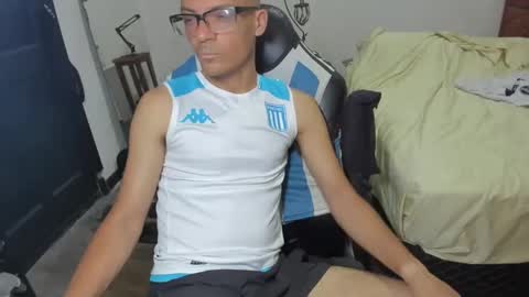 Snapshot of guachin_new chatting on December 19, 7:51 pm guachin_new online show from December 19, 7:51 pm