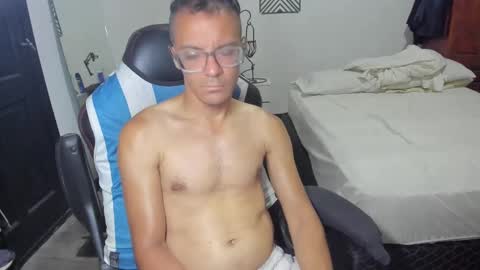 Snapshot of guachin_new chatting on February 23, 7:58 pm guachin_new online show from February 23, 7:58 pm