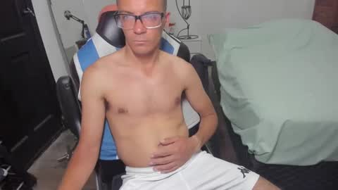 Snapshot of guachin_new chatting on January 3, 3:27 am guachin_new online show from January 3, 3:27 am