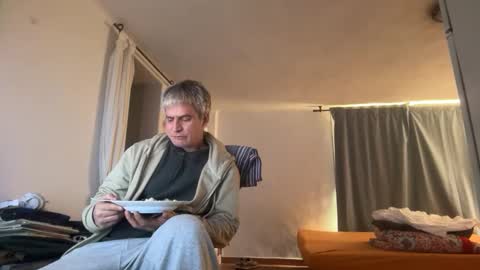 guardiannif_ online show from March 17, 4:09 pm