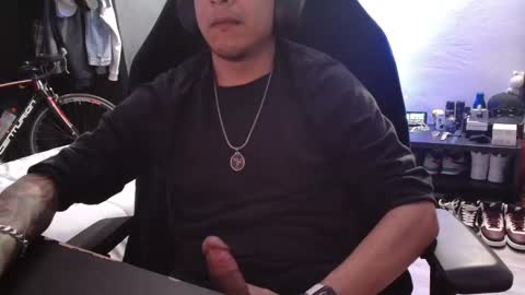 Snapshot of guayaco_ chatting on February 22, 6:48 pm Guayaco online show from February 22, 6:48 pm