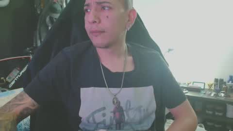 Snapshot of guayaco_ chatting on February 13, 12:32 pm Guayaco online show from February 13, 12:32 pm