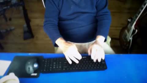 guesswhatigot2 online show from April 23, 10:20 am