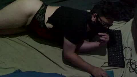 gugaboy2 online show from December 17, 1:46 am