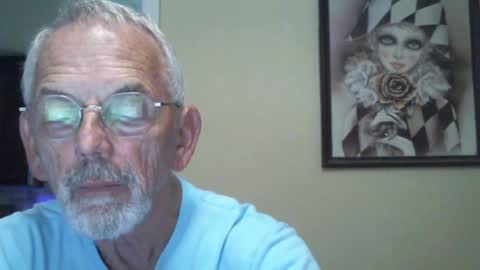 Snapshot of gulfcoast1952 chatting on December 24, 2:12 pm Roy online show from December 24, 2:12 pm