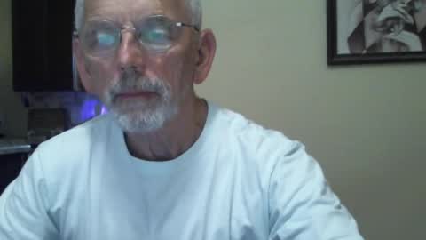 Snapshot of gulfcoast1952 chatting on February 15, 2:22 pm Roy online show from February 15, 2:22 pm