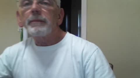 Snapshot of gulfcoast1952 chatting on February 16, 11:59 pm Roy online show from February 16, 11:59 pm
