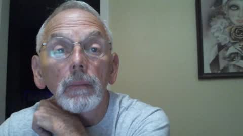 Snapshot of gulfcoast1952 chatting on January 3, 12:52 pm Roy online show from January 3, 12:52 pm
