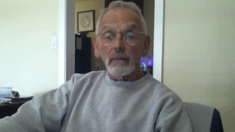 Snapshot of gulfcoast1952 chatting on January 13, 5:02 pm Roy online show from January 13, 5:02 pm