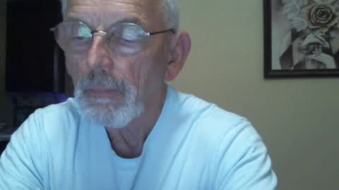 Snapshot of gulfcoast1952 chatting on January 27, 2:35 pm Roy online show from January 27, 2:35 pm