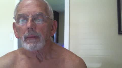 Snapshot of gulfcoast1952 chatting on December 30, 5:44 pm Roy online show from December 30, 5:44 pm