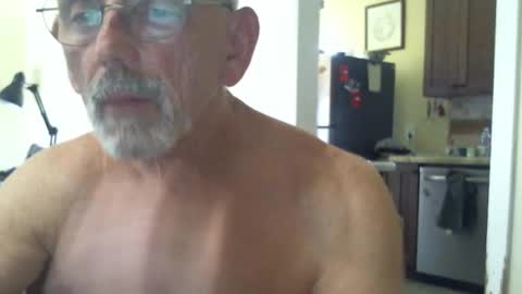 Snapshot of gulfcoast1952 chatting on March 12, 6:11 pm Roy online show from March 12, 6:11 pm