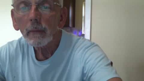Snapshot of gulfcoast1952 chatting on February 8, 7:27 pm Roy online show from February 8, 7:27 pm