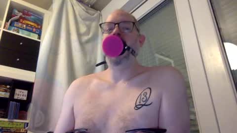 gummicasual online show from February 17, 10:40 am