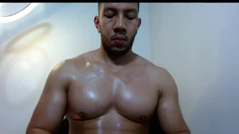 holl latino online show from April 26, 9:55 pm