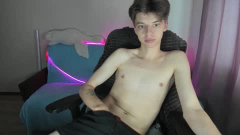 guy_liam1 online show from October 5, 1:04 pm