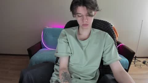 guy_liam1 online show from January 9, 8:13 am