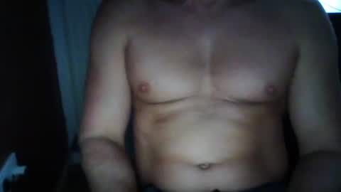 Snapshot of gymxxx_ chatting on December 8, 2:41 pm gymxxx_ online show from December 8, 2:41 pm