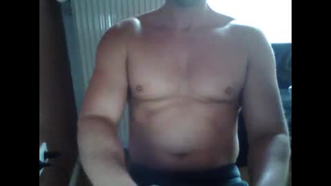 Snapshot of gymxxx_ chatting on January 12, 11:28 am gymxxx_ online show from January 12, 11:28 am