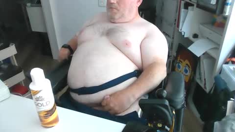 Snapshot of h20976 chatting on January 11, 4:38 am h20976 online show from January 11, 4:38 am