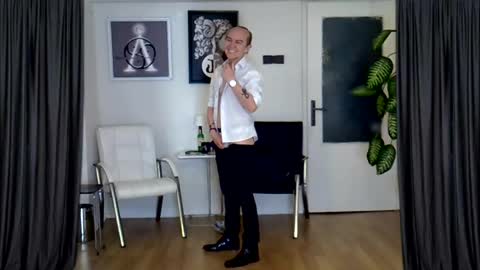 H. Blackwood online show from April 16, 5:35 pm