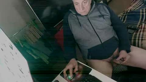 hacknoob62 online show from December 14, 12:55 pm