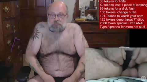 HairyDaddyBear69 online show from June 9, 1:18 am