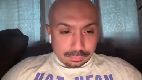 Snapshot of hairyman30000 chatting on March 1, 1:53 am hairyman30000 online show from March 1, 1:53 am