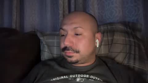 Snapshot of hairyman30000 chatting on March 9, 2:18 am hairyman30000 online show from March 9, 2:18 am