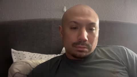 Snapshot of hairyman30000 chatting on February 18, 4:15 am hairyman30000 online show from February 18, 4:15 am