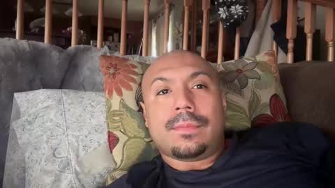 Snapshot of hairyman30000 chatting on February 17, 6:04 pm hairyman30000 online show from February 17, 6:04 pm
