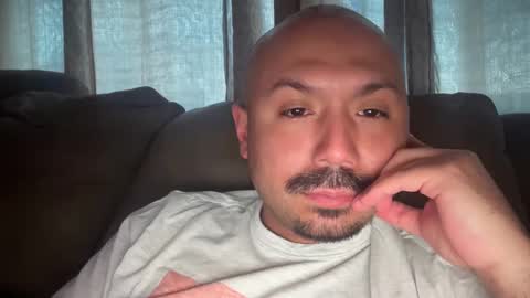 Snapshot of hairyman30000 chatting on March 7, 1:53 am hairyman30000 online show from March 7, 1:53 am