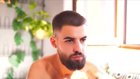 Snapshot of hairyrobxxx chatting on September 14, 1:02 pm HairyRobXxX online show from September 14, 1:02 pm